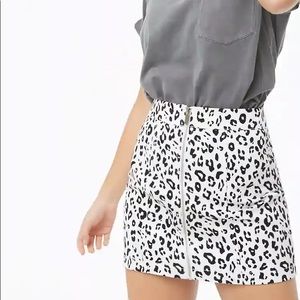 forever 21 Leopard Print Mini Skirt with Front Zip